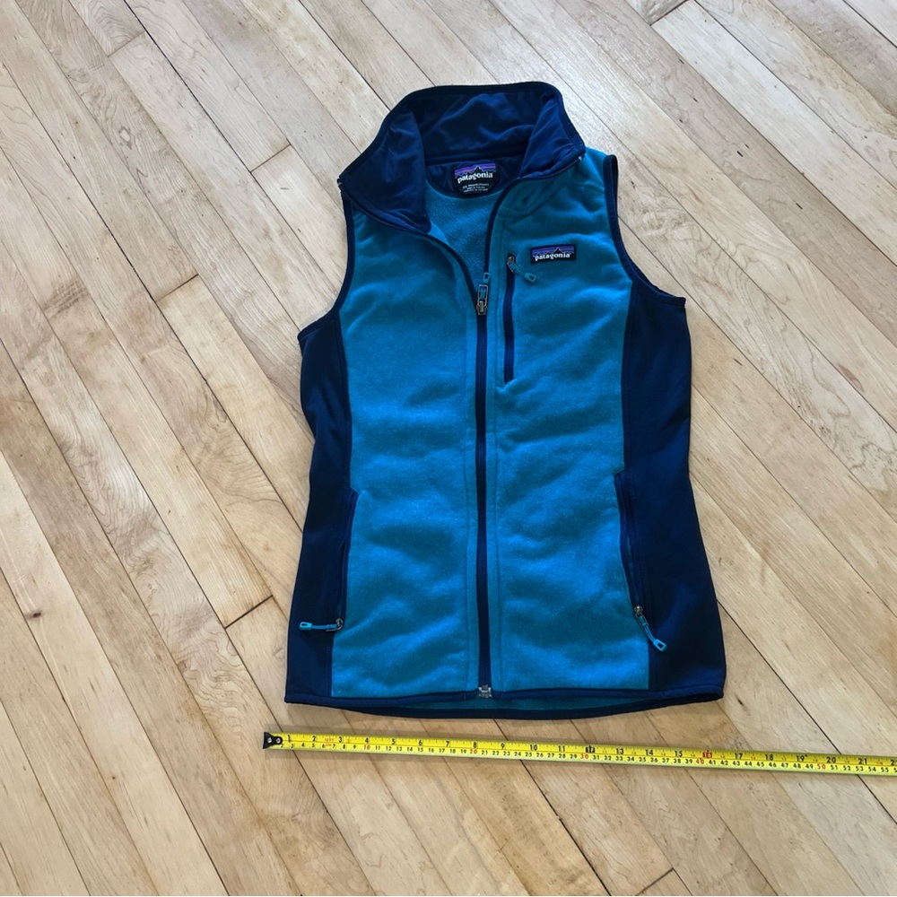 Patagonia Teal and Navy Fleece Vest